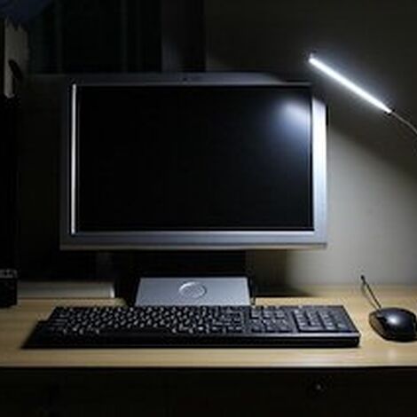 desk-lamp-g59a3cabbc_640
